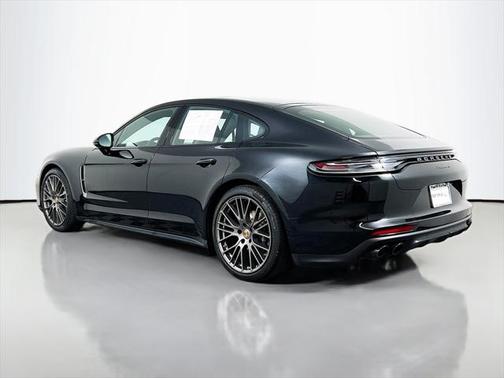 2023 Porsche Panamera Platinum Edition