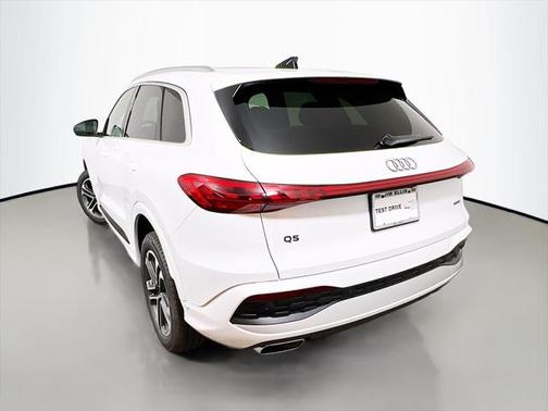 2025 Audi Q5 Premium