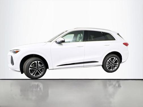 2025 Audi Q5 Premium