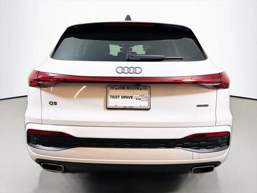 2025 Audi Q5 Premium