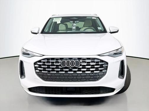 2025 Audi Q5 Premium