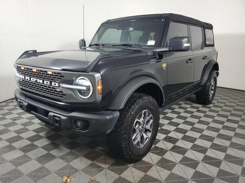 Shadow Black 2023 Ford Bronco Badlands