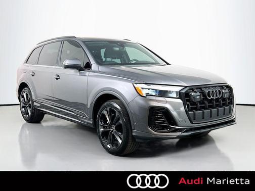 2025 Audi Q7 55 Premium Plus