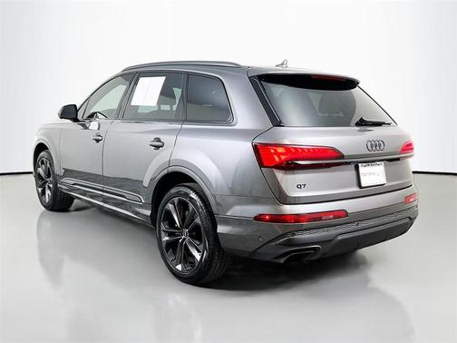 2025 Audi Q7 55 Premium Plus