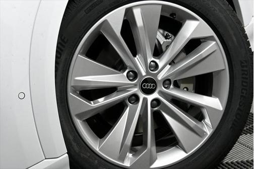 2025 Audi Q6 e-tron Premium
