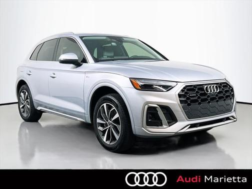 2022 Audi Q5 45 S line Premium Plus
