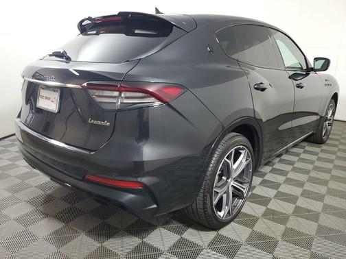 Nero Ribelle Metallic 2022 Maserati Levante Modena