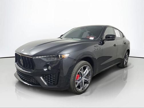 Nero Ribelle Metallic 2022 Maserati Levante Modena