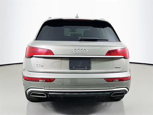 2023 Audi Q5 45 S line Premium