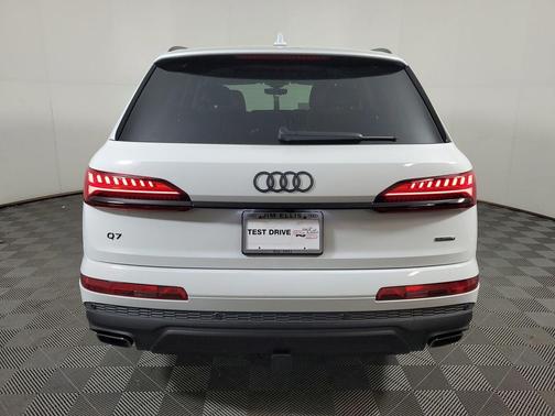 2026 Audi Q7 55 Premium Plus