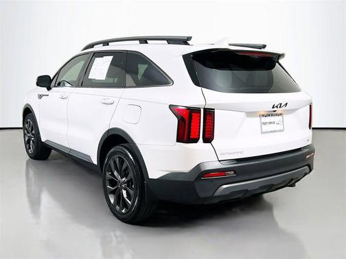 2023 Kia Sorento EX
