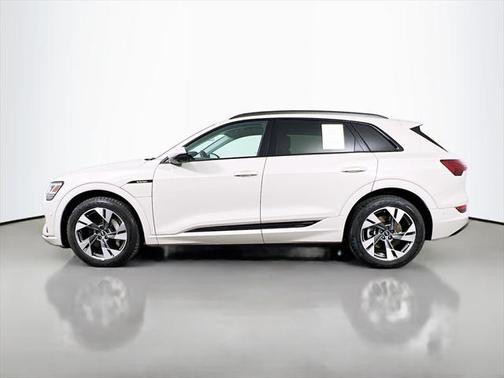 2021 Audi e-tron Premium