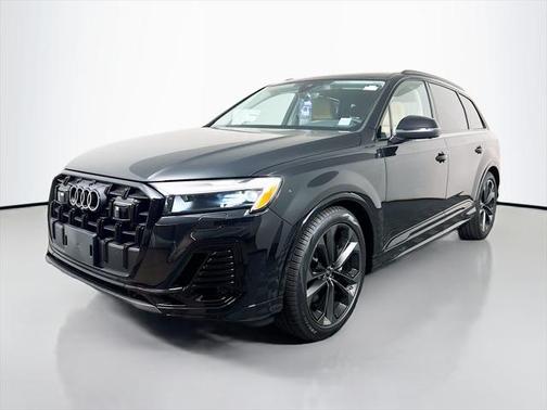 2025 Audi Q7 55 Premium Plus