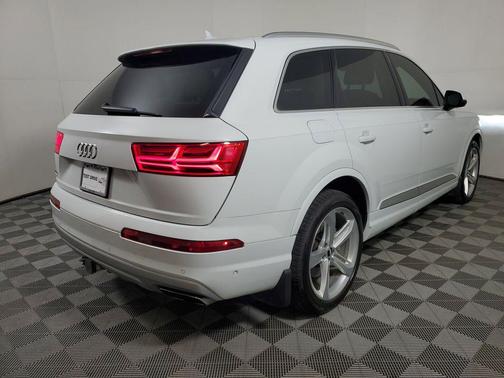 2019 Audi Q7 55 Prestige
