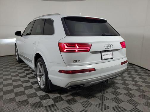 2019 Audi Q7 55 Prestige