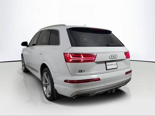 2019 Audi Q7 55 Prestige