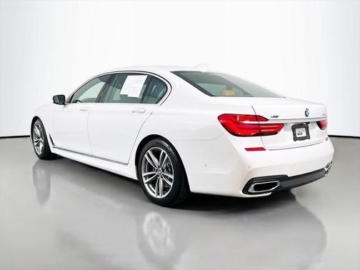 2018 BMW 750 i xDrive