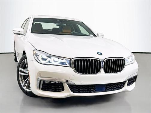 2018 BMW 750 i xDrive