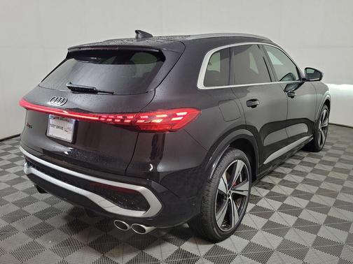Mythos Black Metallic 2026 Audi SQ5 3.0T Premium Plus