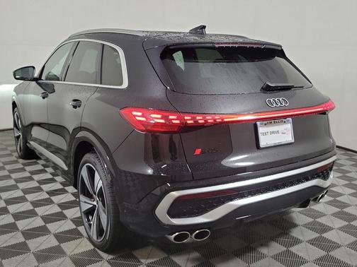 Mythos Black Metallic 2026 Audi SQ5 3.0T Premium Plus