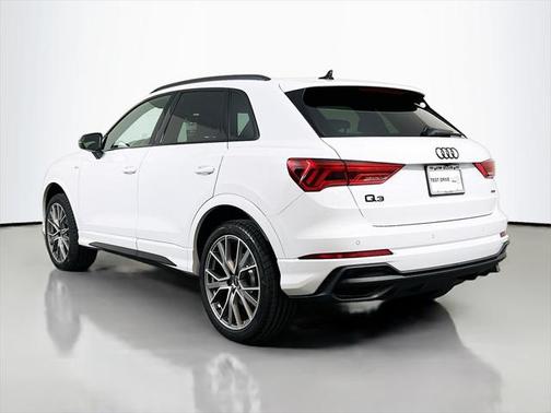 2025 Audi Q3 45 S line Premium Plus