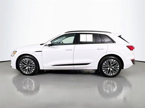 2024 Audi Q8 e-tron Premium Plus