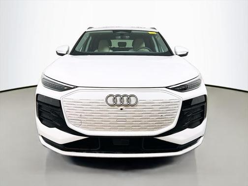 2025 Audi Q6 e-tron Premium Plus