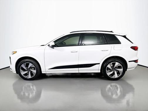 2025 Audi Q6 e-tron Premium quattro