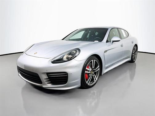 2014 Porsche Panamera GTS