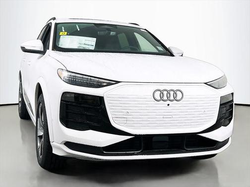 2025 Audi Q6 e-tron Premium Plus quattro