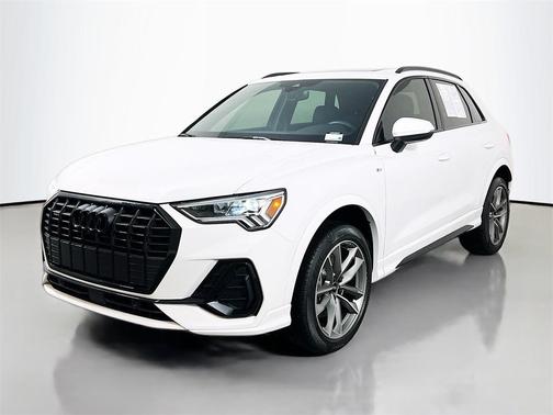 2023 Audi Q3 45 S line Premium Plus