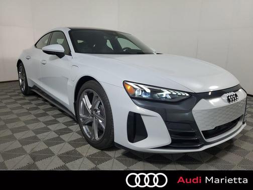 Suzuka Gray Metallic 2023 Audi e-tron GT Premium Plus quattro