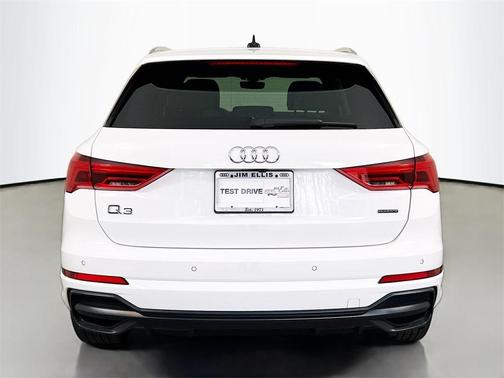 2022 Audi Q3 45 S line Premium