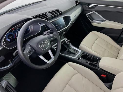 2022 Audi Q3 45 S line Premium