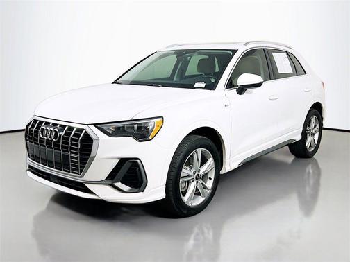 2022 Audi Q3 45 S line Premium