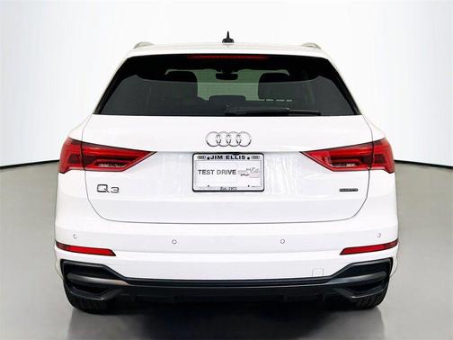 2022 Audi Q3 45 S line Premium