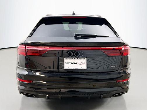 2026 Audi Q8 55 Premium Plus