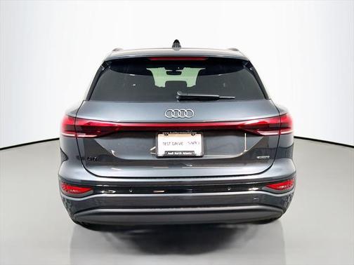 2025 Audi Q6 e-tron Premium Plus quattro