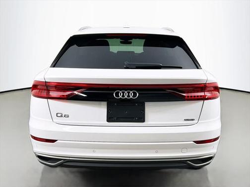 2023 Audi Q8 55 Premium