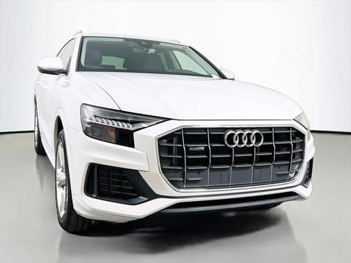 2023 Audi Q8 55 Premium