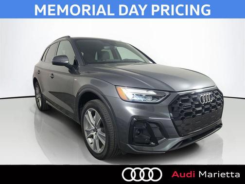 Daytona Gray Pearl Effect 2025 Audi Q5 45 S line Premium