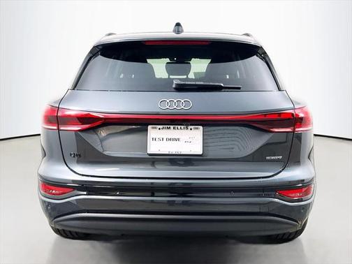 2025 Audi Q6 e-tron Prestige quattro