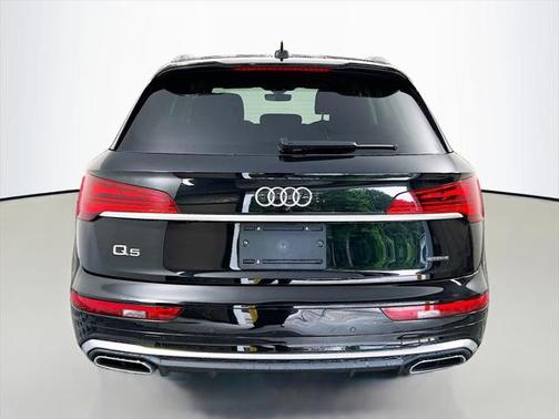 2022 Audi Q5 45 S line Premium