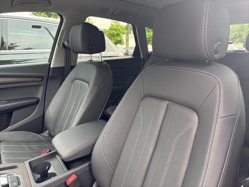 2025 Audi Q5 40 Premium