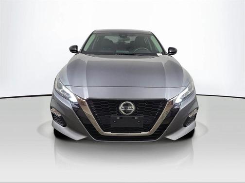 2020 Nissan Altima SR FWD