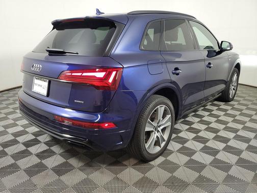 Navarra Blue Metallic 2025 Audi Q5 45 S line Premium