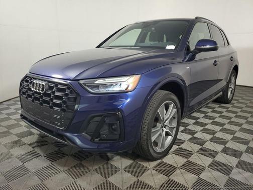 Navarra Blue Metallic 2025 Audi Q5 45 S line Premium