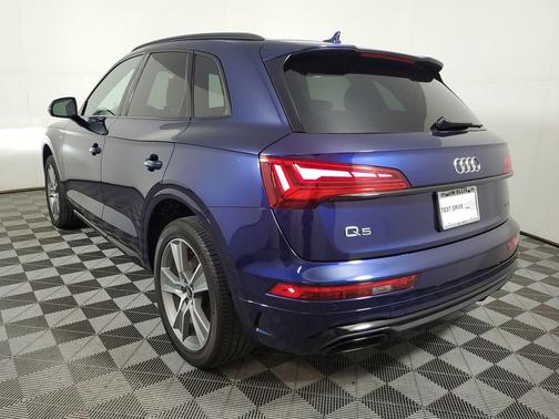 Navarra Blue Metallic 2025 Audi Q5 45 S line Premium