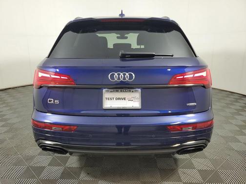Navarra Blue Metallic 2025 Audi Q5 45 S line Premium