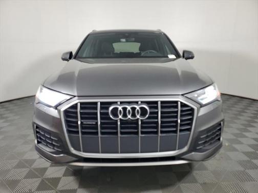 2022 Audi Q7 45 Premium